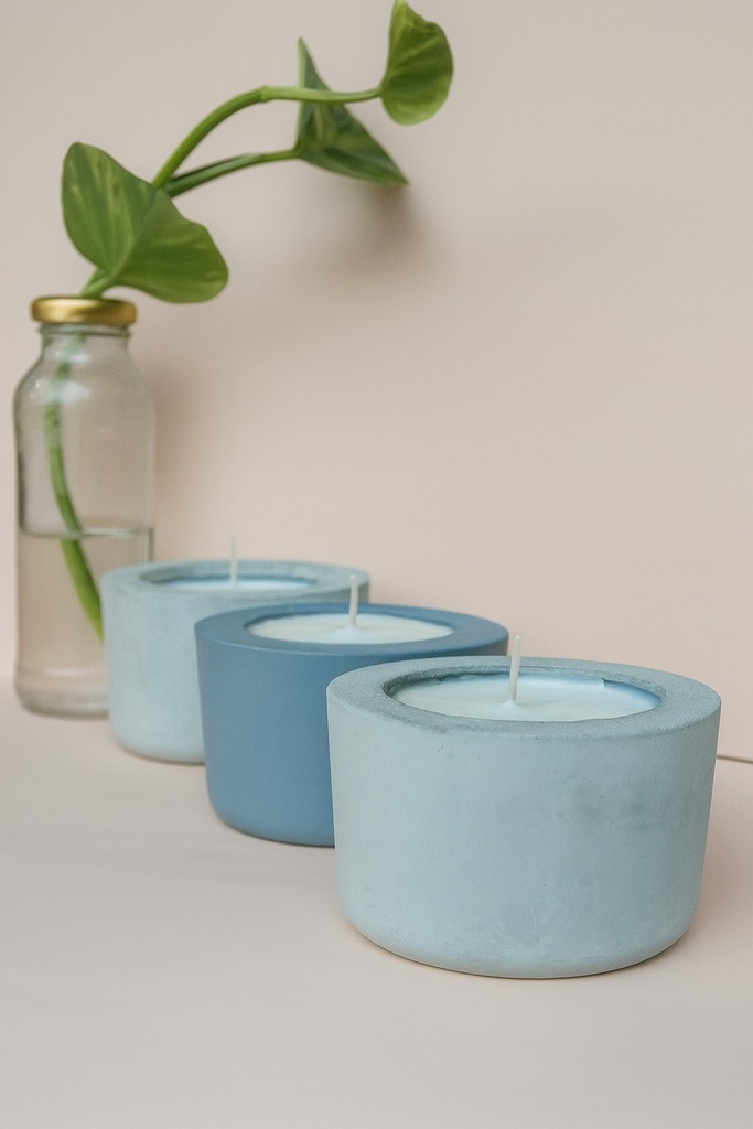 Vela aromatica de cemento en crudo 6cm de alto (cera de soja)