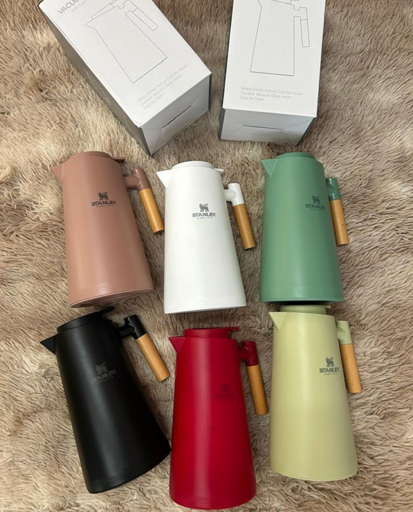 Termo de Vidrio Jarra Nordica con Termometro Led Stanley 1L Verde Oscuro (sin garantía)