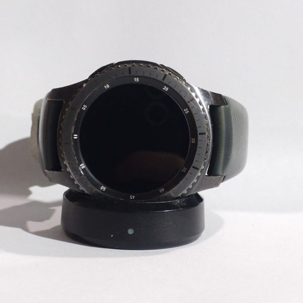 Reloj Pulsera Smartwatch con GPS Samsung Gear S3 Frontier SM-R760 (usado con cargador) 