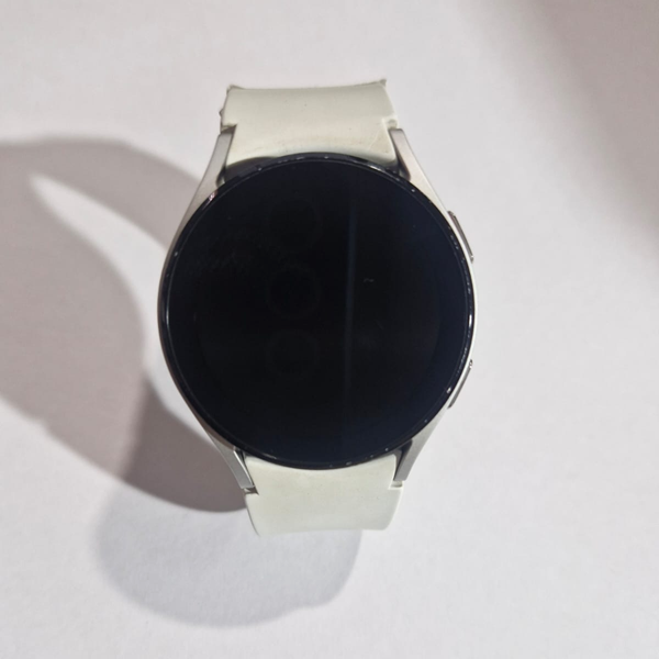 Reloj Pulsera Smartwatch con GPS Samsung Galaxy Watch 4 SM-R860 (usado con cargador) Blanco 40mm