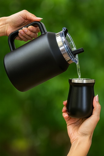 [5658565547956 LU-4795] Botellon Termico con doble pico 1900ml + Mate 160ml Terere (Negro)